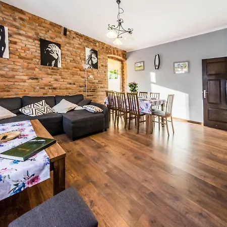 Izerskie - Ul. Wczasowa 8 * Сверадув-Здруй