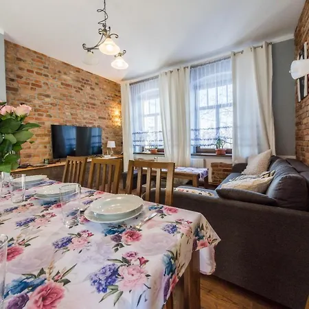 Апартаменты Izerskie - Ul. Wczasowa 8 Сверадув-Здруй