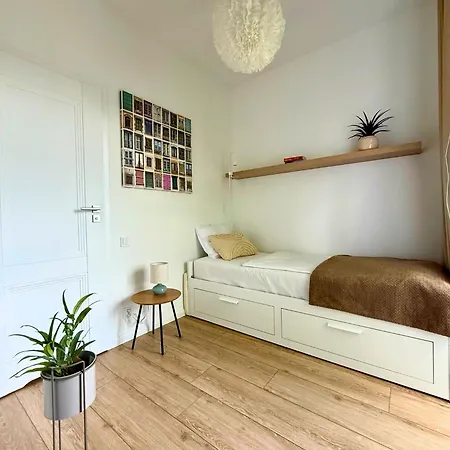 Izerskie - Ul. Wczasowa 8 *