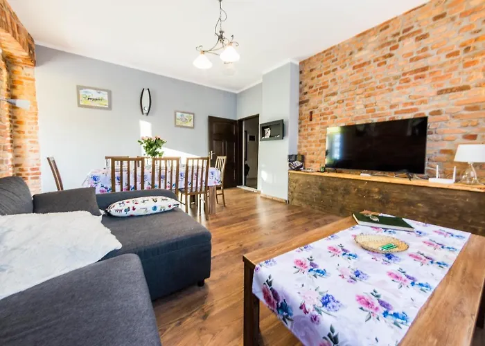 Apartament Izerskie - Ul. Wczasowa 8 *