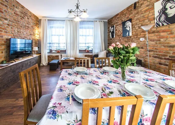 Izerskie - Ul. Wczasowa 8 *